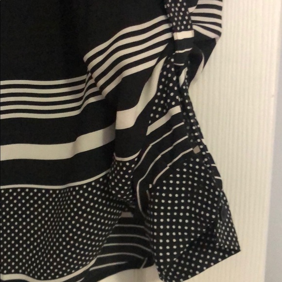 Loft NWT black top with roll up sleeves - Picture 4 of 6